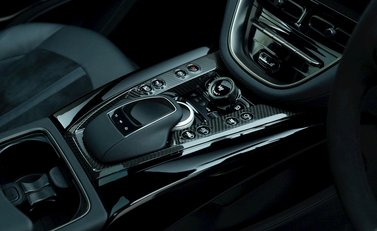 Aston Martin DBX 707 18