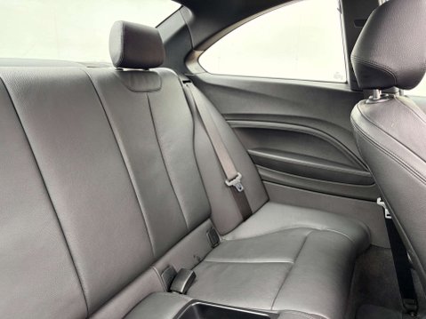 BMW 2 Series 2.0 220i M Sport Auto 2dr 19