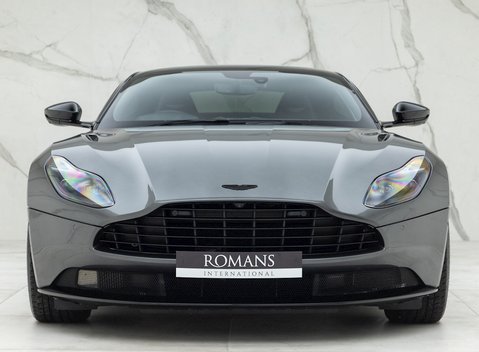 Aston Martin DB11 V8 Shadow Edition 4