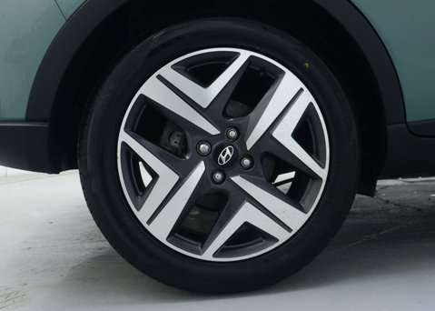 Hyundai BAYON 1.0 T-GDi MHEV Premium SUV 5dr Petrol Hybrid DCT Euro 6 (s/s) (100 ps) 14