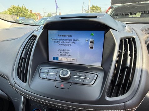 Ford Kuga 1.5T EcoBoost Vignale Auto AWD Euro 6 (s/s) 5dr 52