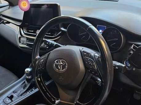 Toyota C-HR 1.8 VVT-h Icon SUV 5dr Petrol Hybrid CVT Euro 6 (s/s) (122 ps) 10