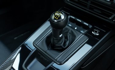 Porsche 911 GT3 Touring (992) 21
