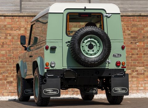 Land Rover Defender 90 Heritage Hard Top 3