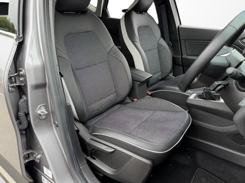 Renault Captur 1.0 TCE 90 Techno 5dr 18