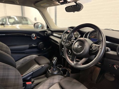Mini Hatch 2.0 Cooper SD Auto 3dr 4