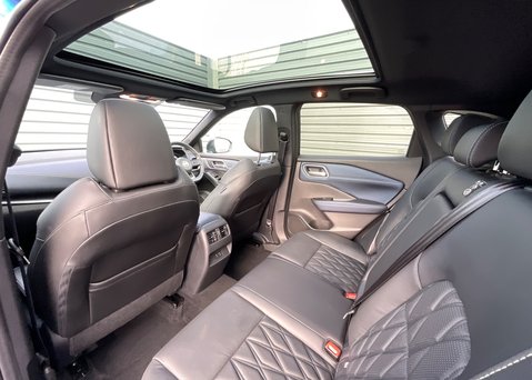 Nissan Qashqai DIG-T TEKNA PLUS MHEV 18