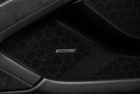 Porsche 718 Cayman GT4 18