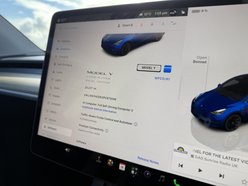 Tesla Model Y (Dual Motor) Long Range SUV 5dr Electric Auto 4WDE (384 bhp) 39
