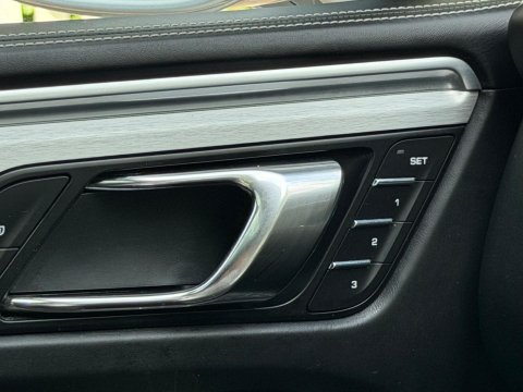 Porsche Macan GTS PDK 44