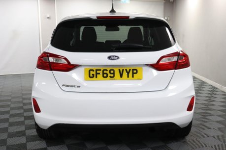 Ford Fiesta TITANIUM 21