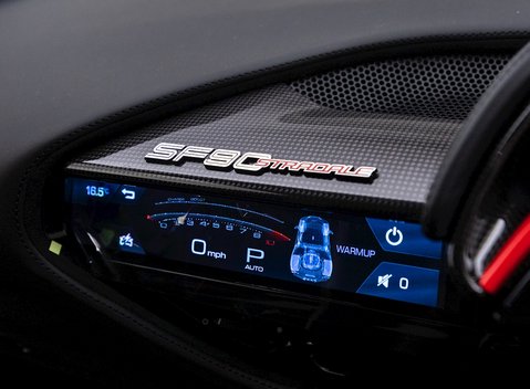 Ferrari SF90 Stradale Stradale Tailor Made Ispirazioni 14