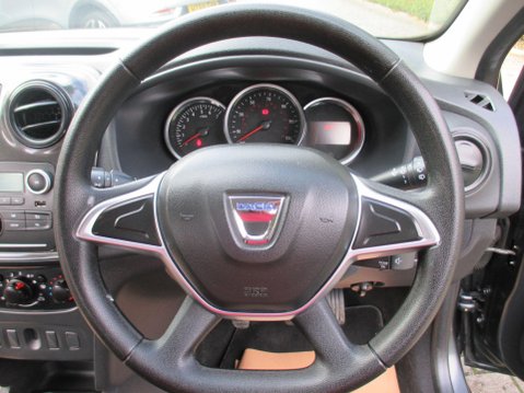 Dacia Sandero 1.0 SCe Essential Euro 6 5dr 18