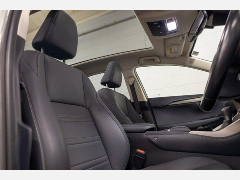 Lexus NX 2.5 300h GPF Premium SUV 5dr Petrol Hybrid E-CVT 4WD Euro 6 (s/s) (197 ps) 13