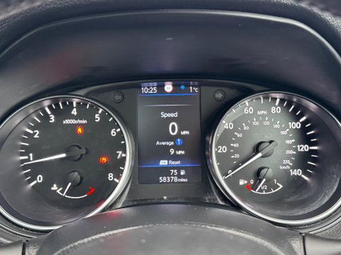 Nissan Qashqai 1.3 DIG-T Tekna Euro 6 (s/s) 5dr 39