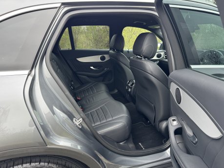 Mercedes-Benz GLC GLC 220D 4Matic AMG Line Auto Diesel SAT NAV/PARKTRONIC/SIDE STEPS 23