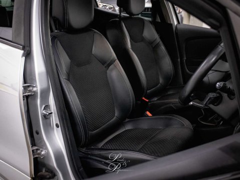 Renault Clio 0.9 Clio GT Line TCe 5dr 13