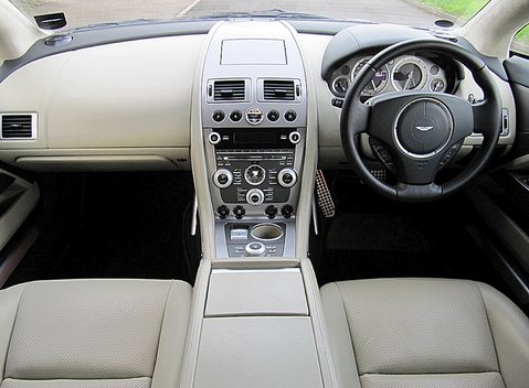 Aston Martin Rapide 10