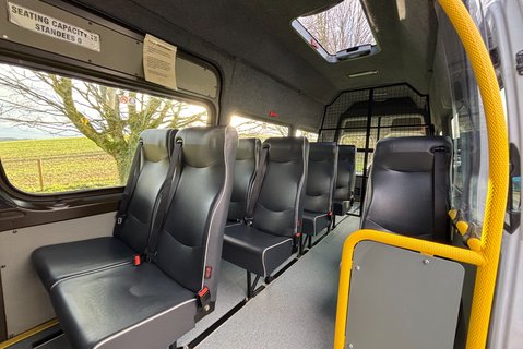 Mercedes-Benz Sprinter 519 4x4 14 Str Minibus - Air Con Con - Ex MOD 9