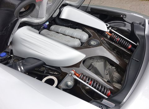 Porsche Carrera GT 34