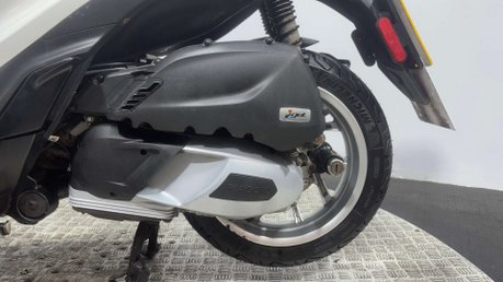 Piaggio Medley 2022 27K CLEAN 125CC LEARNER SCOOTER NEW MOT SERVICED 8