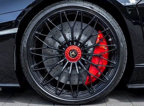 Lamborghini Aventador S LP740-4 Roadster 14