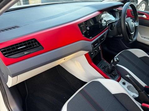 Volkswagen Polo BEATS TSI 74