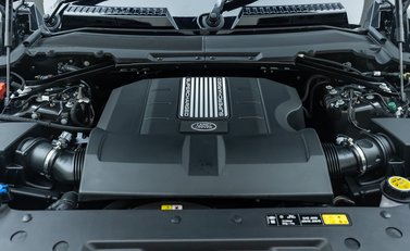 Land Rover Defender 90 V8 Carpathian Edition 34