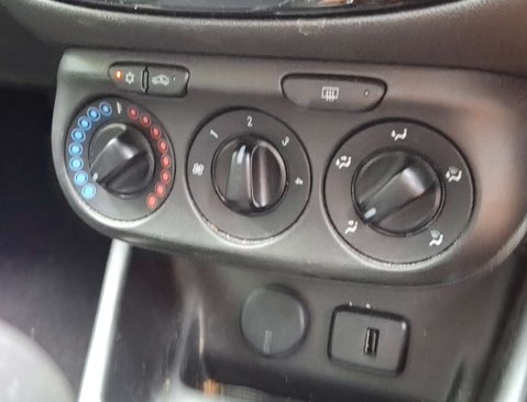 Vauxhall Corsa 1.4 Corsa Design 5dr 19