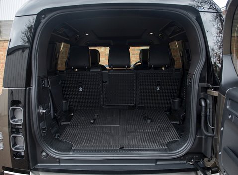 Land Rover Defender 110 X P400 33