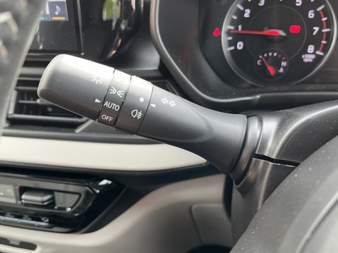 Suzuki Swift 1.2 Mild Hybrid Motion 5dr 28