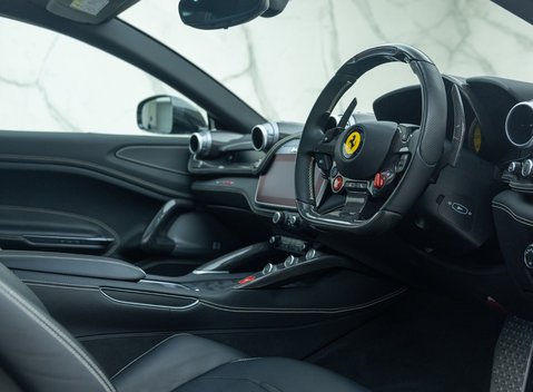 Ferrari GTC4 Lusso V12 13