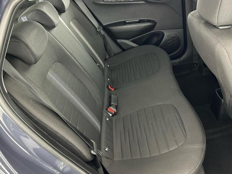 Hyundai i10 ADVANCE 6