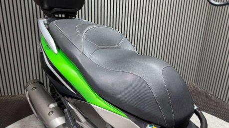 Kawasaki J300 2015 20K RUNNING MAXI SCOOTER PROJECT BIKE 300CC A2 19
