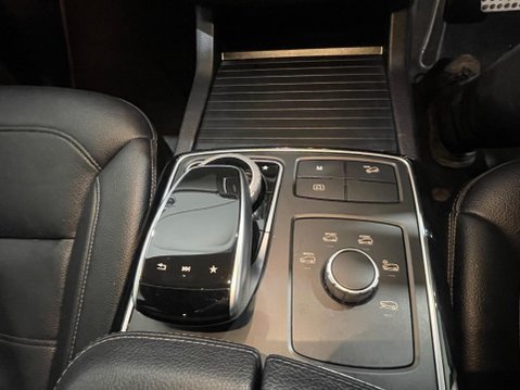 Mercedes-Benz GLE 2.1 GLE250d AMG Night Edition SUV 5dr Diesel G-Tronic 4MATIC Euro 6 (s/s) ( 37