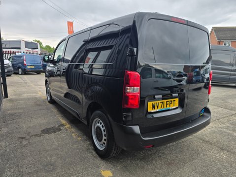 Vauxhall Vivaro L1H1 3100 DYNAMIC S/S 4