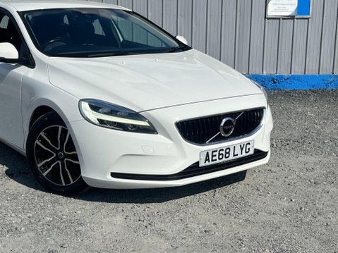 Volvo V40 2.0 T2 GPF Momentum Nav Plus Euro 6 (s/s) 5dr 45