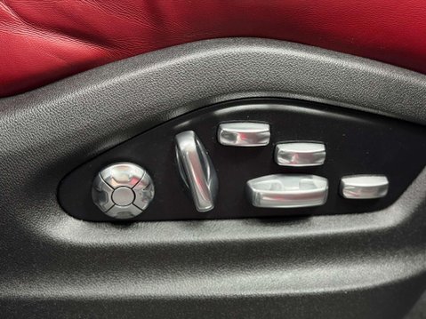 Porsche Cayenne 3.0 V6 E-Hybrid 14.1kWh SUV 5dr Petrol Plug-in Hybrid TiptronicS 4WD Euro 6 53