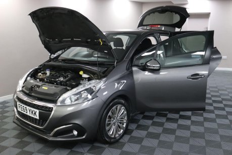 Peugeot 208 PURETECH S/S SIGNATURE 16