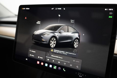 Tesla Model Y (Dual Motor) Long Range SUV 5dr Electric Auto 4WDE (384 bhp) 16