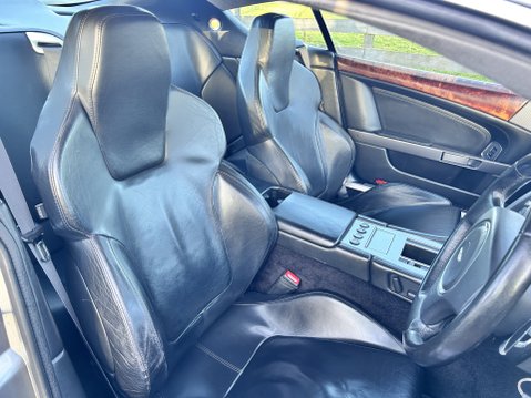 Aston Martin DB9 V12 15