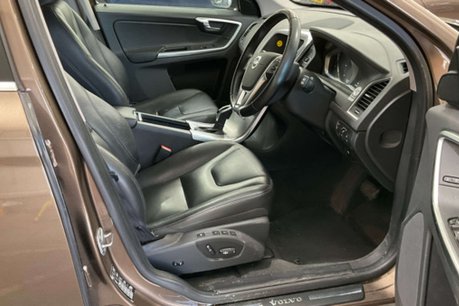 Volvo XC60 2.4 D4 SE Lux Nav SUV 5dr Diesel Auto AWD Euro 6 (s/s) (190 ps) 8
