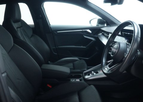Audi A3 1.0 A3 Sportback 30 TFSI MHEV S Line Semi-Auto 5dr 43