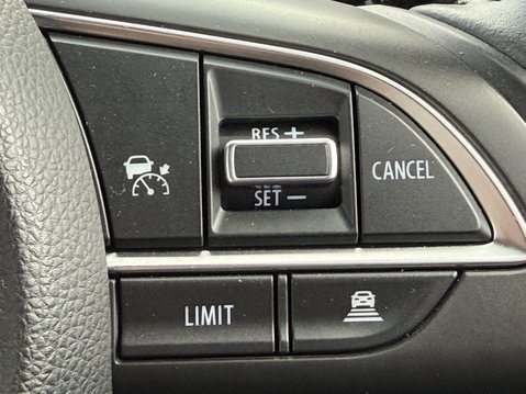 Suzuki Swift 1.2 Dualjet 83 12V Hybrid SZ-T 5dr Auto 32