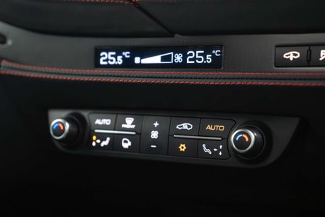 Ferrari F8 3.9 F8 Tributo Semi-Auto 2dr 27