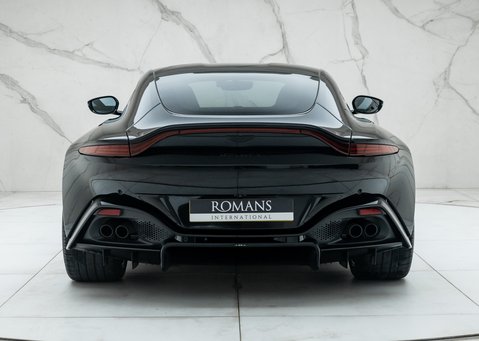 Aston Martin Vantage V8 