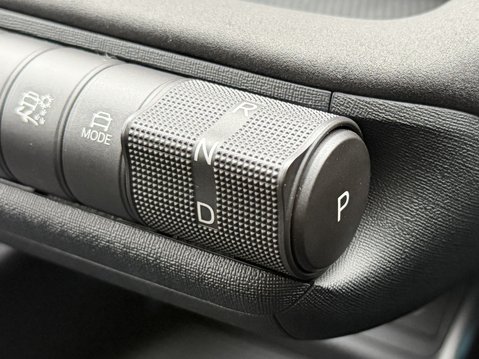 BYD Dolphin 150kW Design 60.4kWh 5dr Auto 27