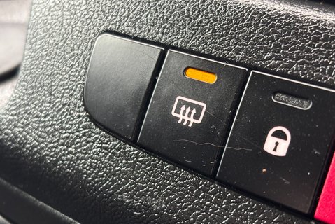 Peugeot Boxer 333 L1 H1 120 ps BlueHdi Professional - Sat Nav & Air Con 27