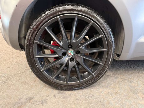 Alfa Romeo Mito 1.4 TB MultiAir Quadrifoglio Verde TCT Euro 6 (s/s) 3dr 22