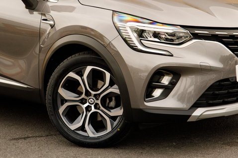 Renault Captur TECHNO E-TECH 10